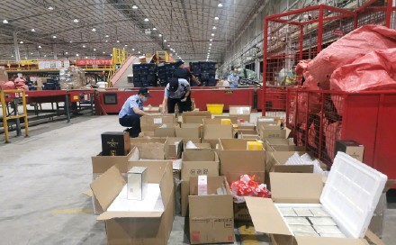 湛江海关破获一起“套代购”走私案，案值约350万元