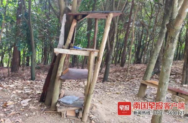 太危险！铁丝捆绑木材，老人在南宁一公园用自制“器材”健身