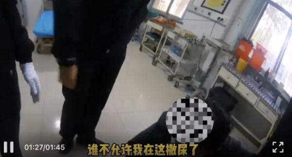 一司机醉驾带俩娃，娃说：你以后别喝酒了……