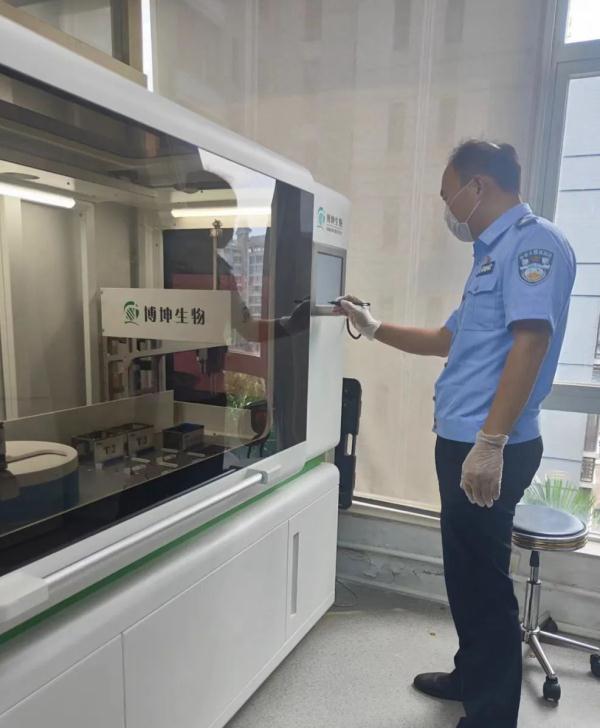 他追凶3年，用DNA锁定嫌疑人……这个“绝技”助其破案