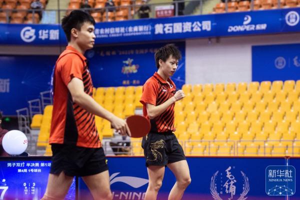 全国乒乓球锦标赛丨林高远/周启豪、向鹏/袁励岑晋级男双决赛 全国乒乓球锦标赛丨林高远/周启豪、向鹏/袁励岑晋级男双决赛
