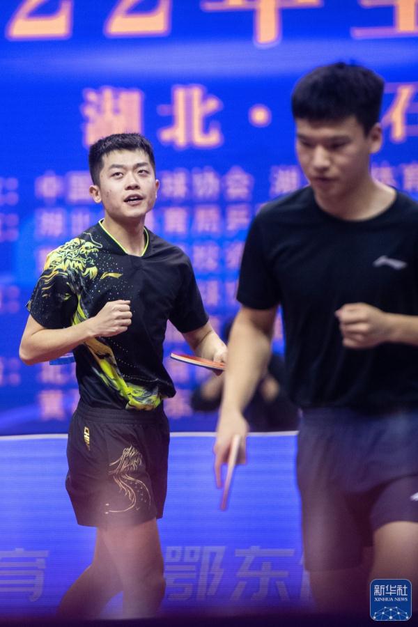 全国乒乓球锦标赛丨林高远/周启豪、向鹏/袁励岑晋级男双决赛 全国乒乓球锦标赛丨林高远/周启豪、向鹏/袁励岑晋级男双决赛