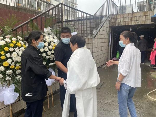 移风易俗，这里的“白事”戏班人员转行了