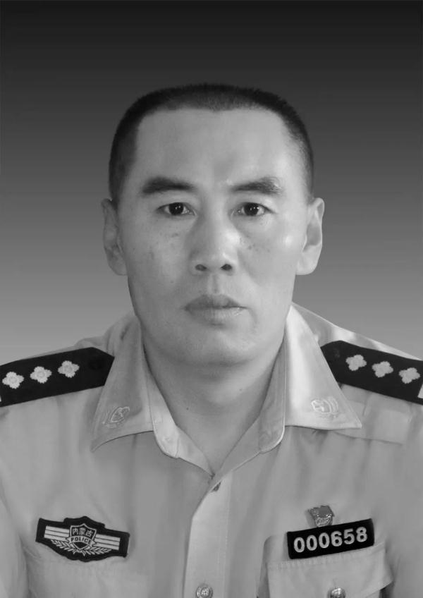 那个练过散打、当过刑警的交警老陈走了……