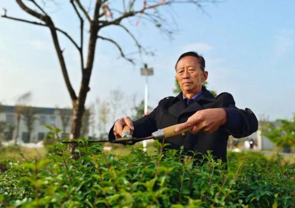 移风易俗，这里的“白事”戏班人员转行了