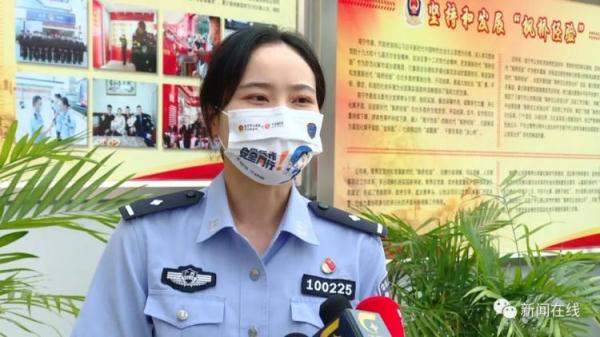 “你骚扰我家人干啥?”男子车内接了一通电话,驾驶员开车直奔派出所 “你骚扰我家人干啥?”男子车内接了一通电话,驾驶员开车直奔派出所