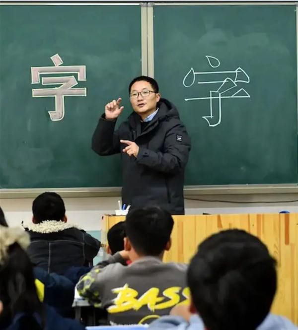 这张手写的餐馆小票火了！被网友赞“人工打印机”