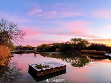 今晨北京朝霞惊艳了天空 今晨北京朝霞惊艳了天空