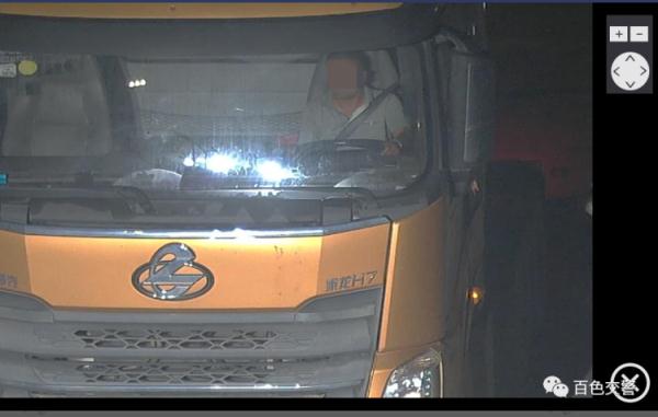 不顾民警多次警告，男子坚持“帮”兄弟一把！结果双双被拿下！