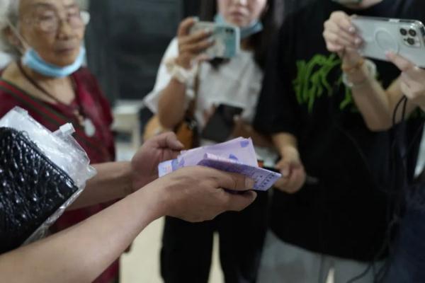 假冒藏品翻十倍价格出售 逾6900万的涉老诈骗案判了！