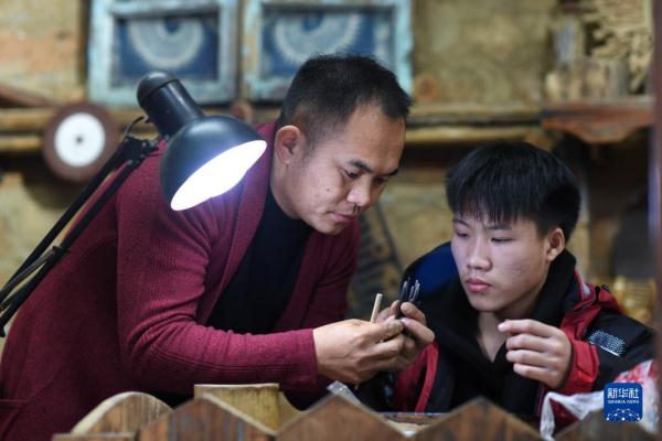 贵州丹寨：非遗老技艺 焕发新生机