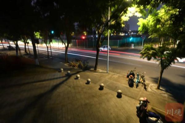 相关部门回应成都“网红三色路夜市”关闭 相关部门回应成都“网红三色路夜市”关闭