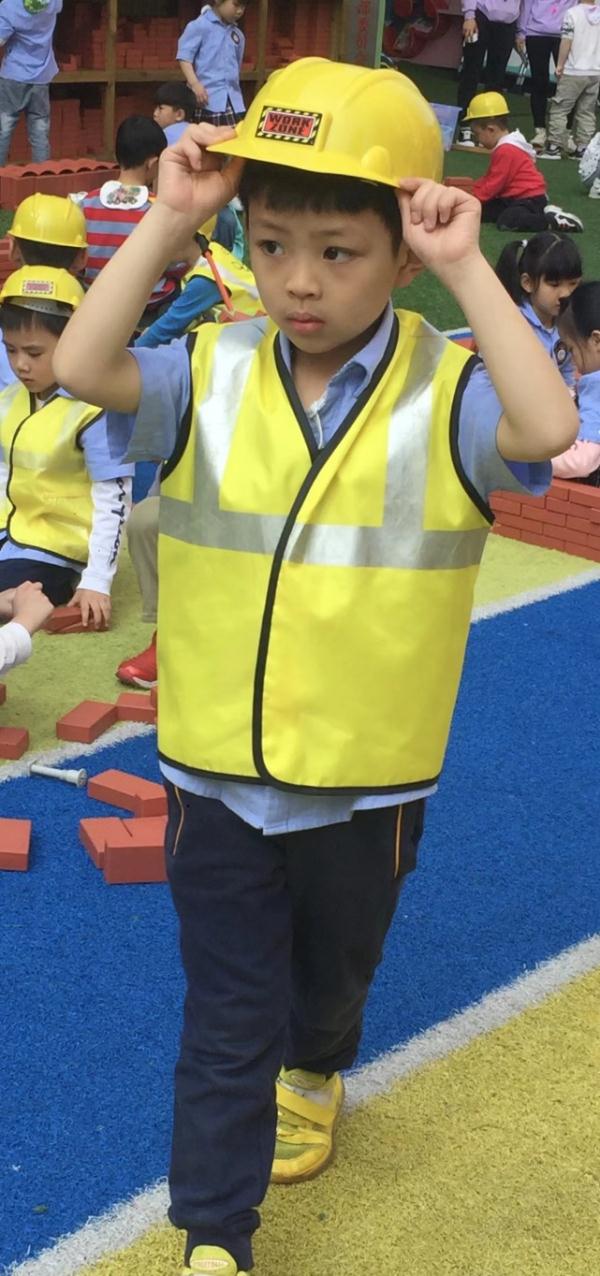 四川甘孜8岁小孩失踪3月,父亲苦寻,任贤齐等明星为其发声 四川甘孜8岁小孩失踪3月,父亲苦寻,任贤齐等明星为其发声