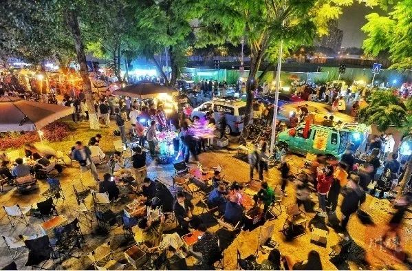 相关部门回应成都“网红三色路夜市”关闭 相关部门回应成都“网红三色路夜市”关闭