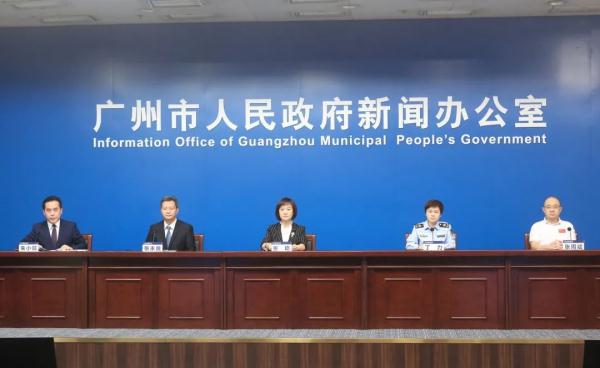 广州海珠出现新的疫情聚集点,这6区疫情传播链条已基本阻断→ 广州海珠出现新的疫情聚集点,这6区疫情传播链条已基本阻断→