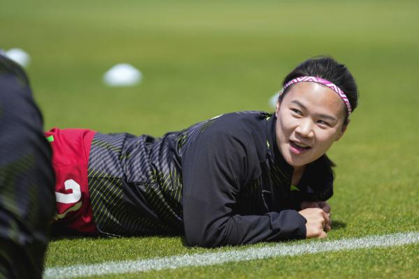 中国球员肖裕仪在澳大利亚女足联赛迎来首秀