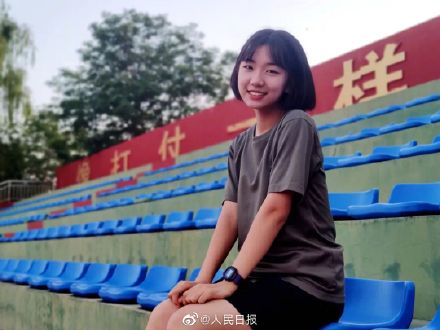 榜样的力量!余旭的故事激励了新一批女飞行员 榜样的力量!余旭的故事激励了新一批女飞行员