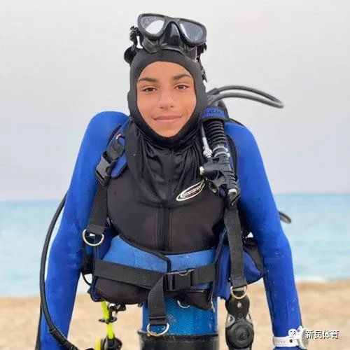 世界杯开幕式上的“半身小伙”是谁?你根本想不到他有多牛! 世界杯开幕式上的“半身小伙”是谁?你根本想不到他有多牛!