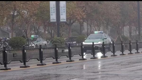查验核酸从24小时变48小时？记者实探郑州公交、地铁、出租车、网约车