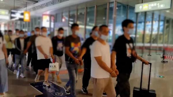 成本4元疏通剂卖出百倍天价，警方捣毁“上门推销高价管道疏通液”诈骗团伙