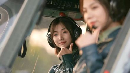 榜样的力量!余旭的故事激励了新一批女飞行员 榜样的力量!余旭的故事激励了新一批女飞行员