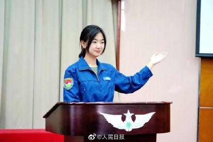榜样的力量!余旭的故事激励了新一批女飞行员 榜样的力量!余旭的故事激励了新一批女飞行员