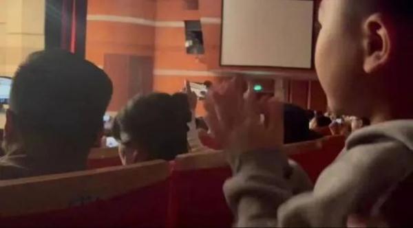 “孤勇者!”小朋友演奏会大声点歌,后续来了 “孤勇者!”小朋友演奏会大声点歌,后续来了