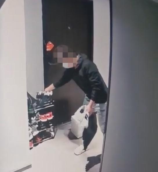 奇葩！男子偷鞋竟为了“减压”？