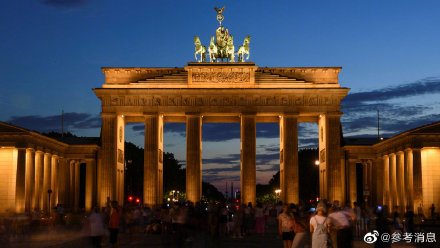 法媒：德国总理官邸将减少圣诞树亮灯时间以节省能源