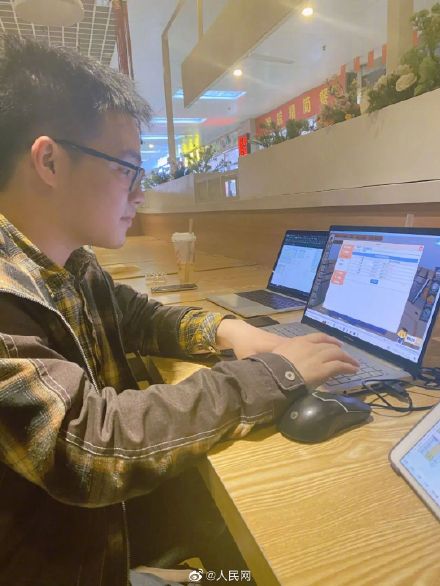 技能拉满！00后男生拿下15个数学建模奖