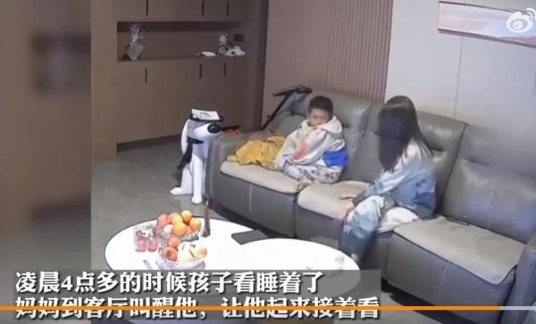 沉迷手机?爸爸陪跪80分钟!迷恋电视?妈妈让看通宵!“以毒攻毒”真的有用吗? 沉迷手机?爸爸陪跪80分钟!迷恋电视?妈妈让看通宵!“以毒攻毒”真的有用吗?