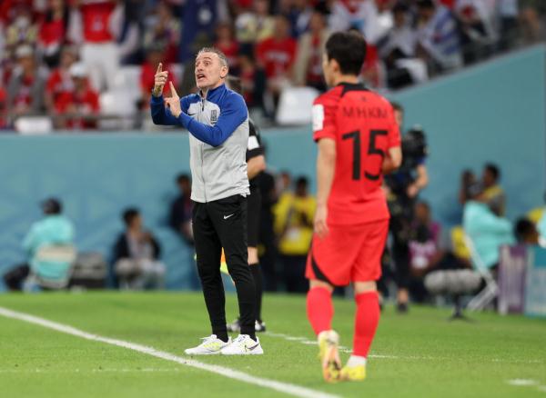 卡塔尔世界杯|韩国队主教练本托：对阵加纳队获胜是首要任务