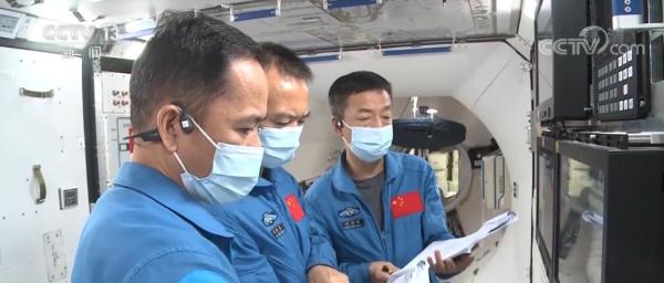 航天新征程 | 人生因奋斗而精彩!邓清明:25年 时刻准备接受祖国挑选 航天新征程 | 人生因奋斗而精彩!邓清明:25年 时刻准备接受祖国挑选