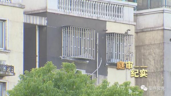 沪一女子结婚2个月就开始被打!家长劝和又忍了7年,终于… 沪一女子结婚2个月就开始被打!家长劝和又忍了7年,终于…