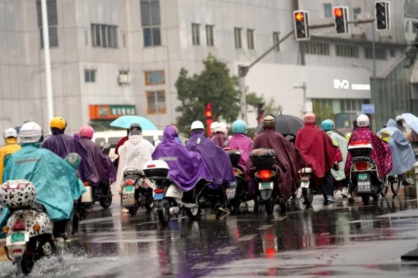 先回南,再速冻!柳州从28℃骤降至-3℃,只需要4天! 先回南,再速冻!柳州从28℃骤降至-3℃,只需要4天!