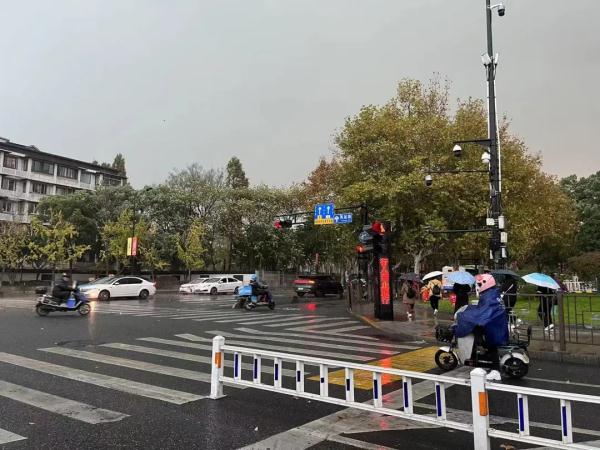 刚刚,杭州雷电交加!明天起有大变化 刚刚,杭州雷电交加!明天起有大变化