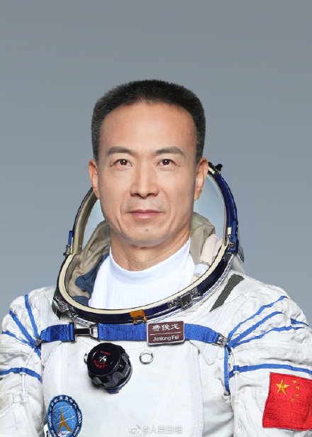 神十五航天员乘组名单公布:费俊龙、邓清明、张陆 神十五航天员乘组名单公布:费俊龙、邓清明、张陆