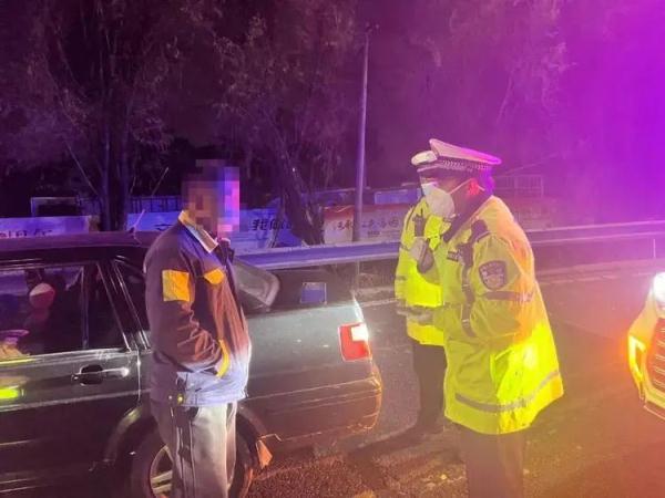 一线微观｜修理工为躲监控，“捡”副车牌据为己用