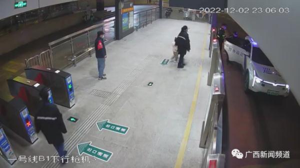 只因多看了一眼,南宁这个女子救了两个家庭 只因多看了一眼,南宁这个女子救了两个家庭