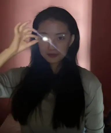 90后女孩失去右眼后自学成为义眼师：只想为更多单眼群体找回自信的力量
