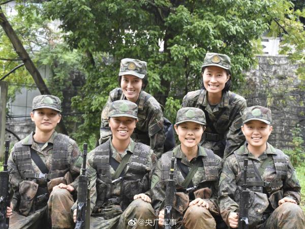 超飒！边防女兵入伍前后对比照