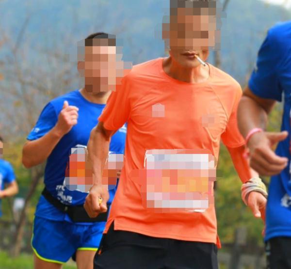 “抽烟哥”火到国外，田协紧急倡议