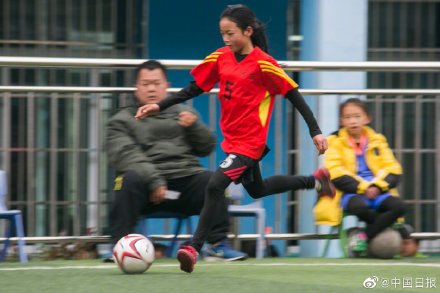 贵州元宝女足：踢出大山的铿锵玫瑰