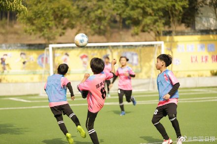 贵州元宝女足：踢出大山的铿锵玫瑰