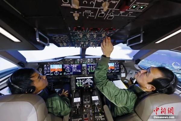全球首架国产C919飞机交付！最快2023年春可乘坐