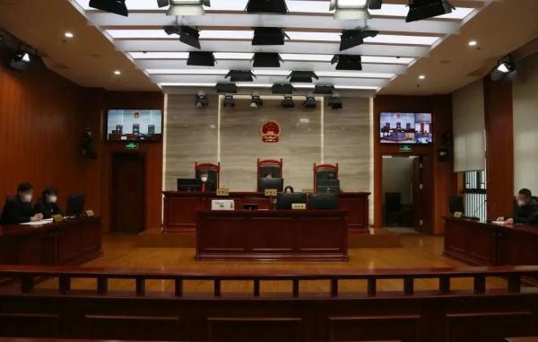 上海首例！17岁少年文花臂后悔，起诉文身店老板，最终……