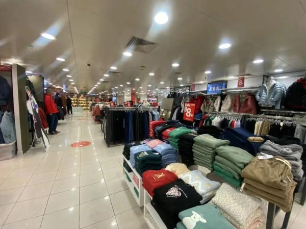 上海置地广场明年1月31日正式闭店，网友：时代的眼泪