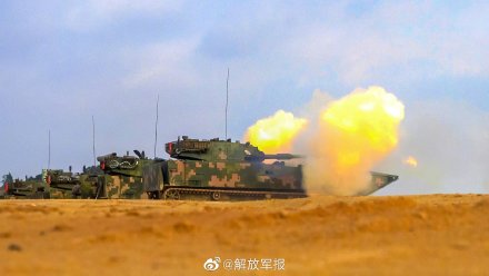 装甲分队实弹射击考核高燃现场