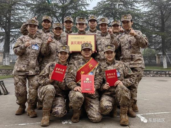 女新兵，下连！