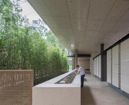 一览无遗?深圳一公园露天公厕引争议,回应:隐私有保障,备受好评 一览无遗?深圳一公园露天公厕引争议,回应:隐私有保障,备受好评